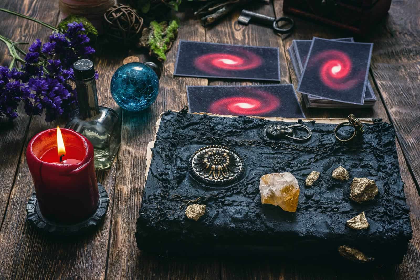 Astrologija i tarot